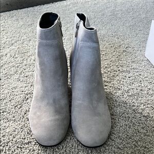 Elegant Grey Suede Women's Ankle Boots